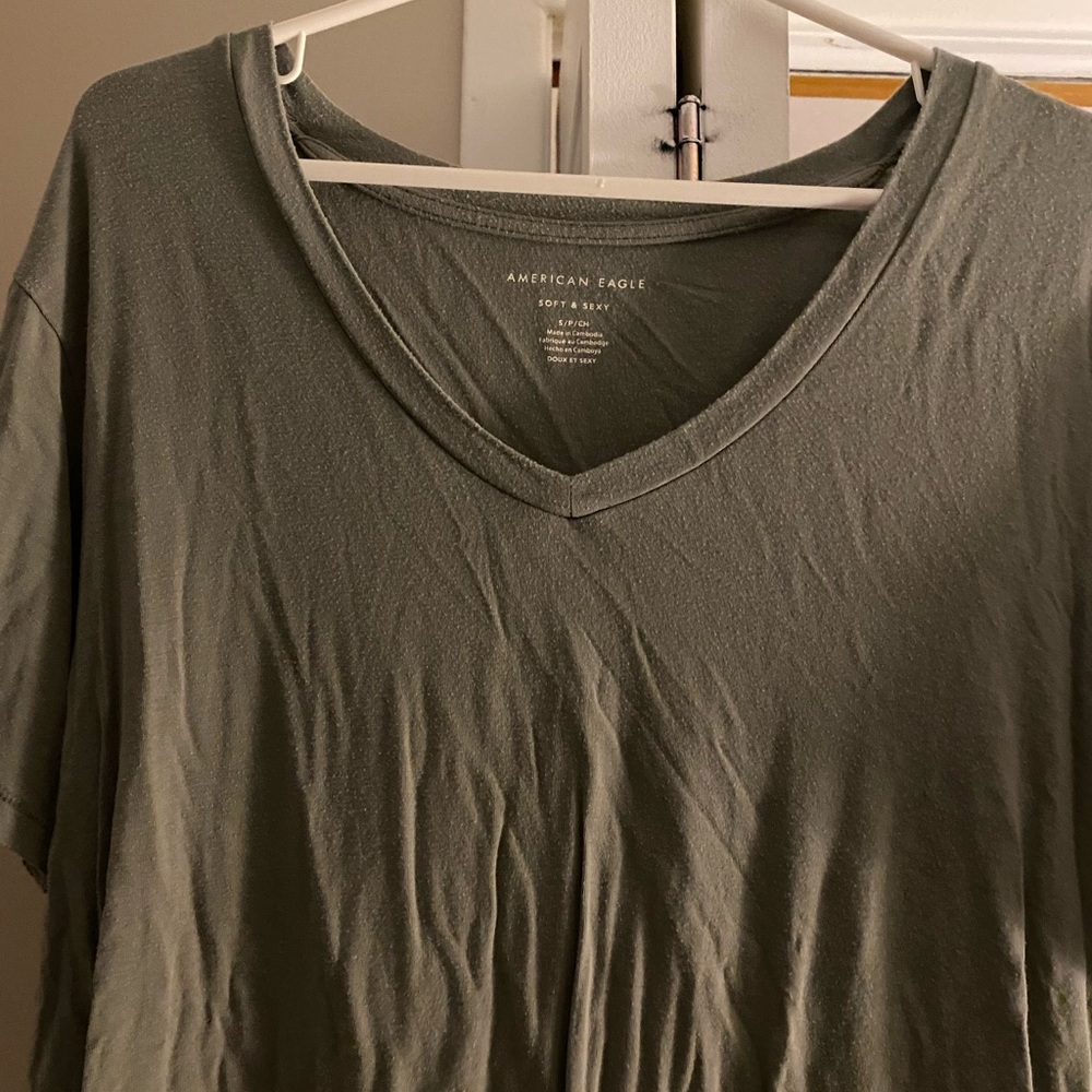 American eagle soft and sexy v neck top
